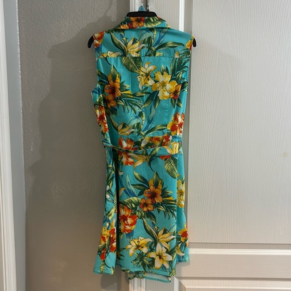 Tropical Blue and Orange Sleeveless Polo Blouse - Picture 4 of 10